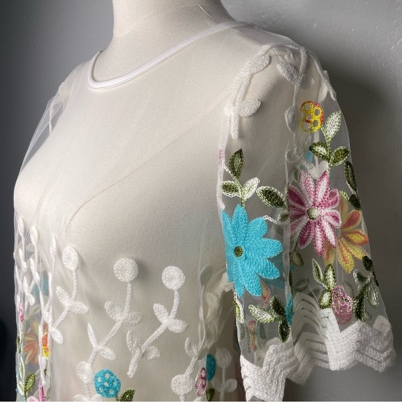 Embroidered Floral Top Size XL Sheer Tulle Background 
Boho Beach Party Garden - Picture 11 of 11